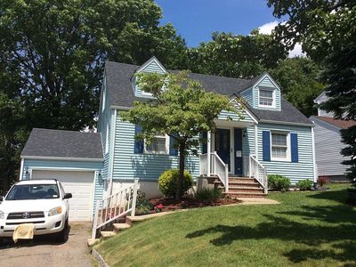 24 Scheiber Ter, Cedar Grove, NJ, 07009