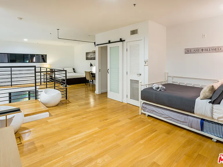 815 Hampton Dr #7 — Photo 7