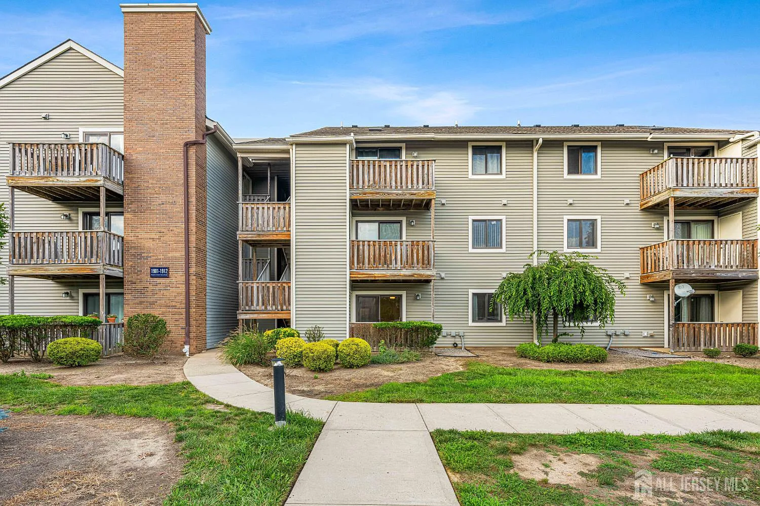 1 bed, 1.0 bath, 667 sqft, $1,800 — Photo 1