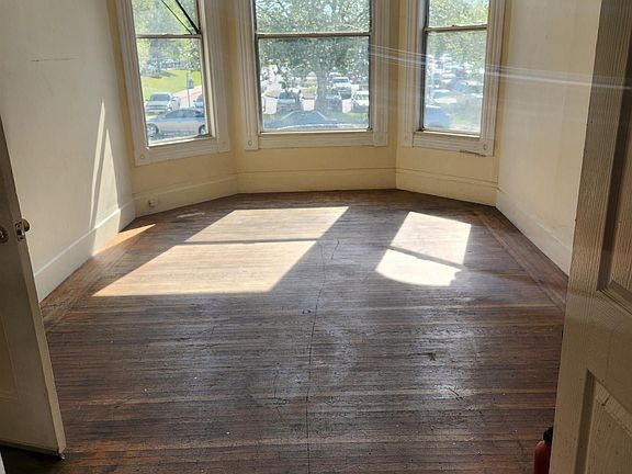 4th image of 617 Fallon St