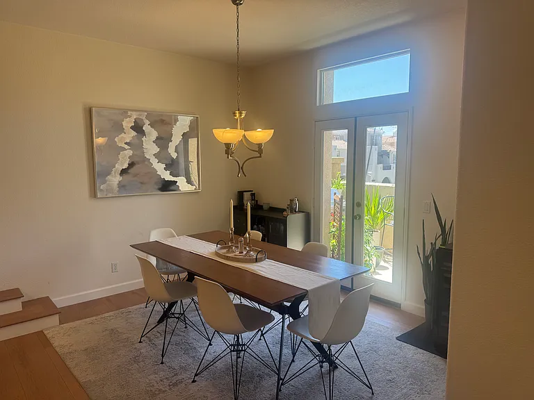 Dining Room - Main / 2nd Level