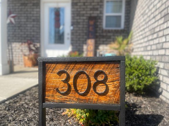 2nd image of 308 Bluebriar Trce