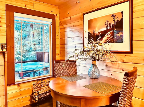 2433 Meadow Dr, Arnold, CA 95223