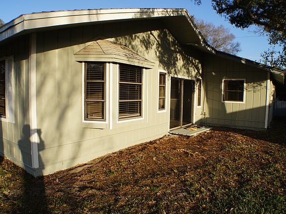 3rd image of 4107 Malden Dr