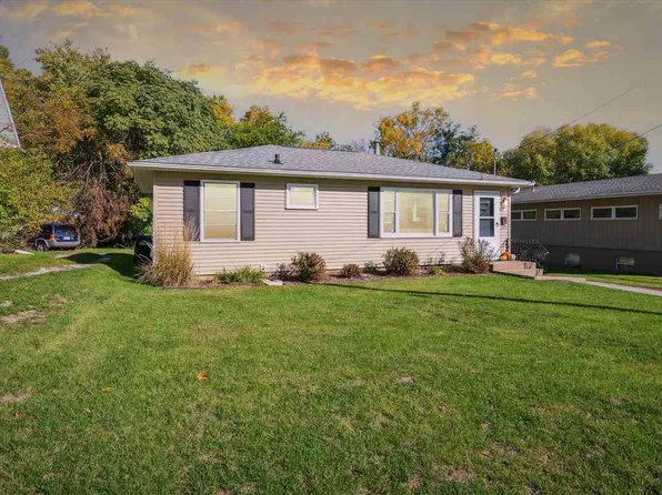 1316 Kirkwood Ave, Iowa City, IA 52240