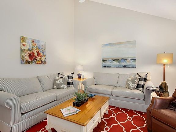 4th image of 1200 Salem St #112