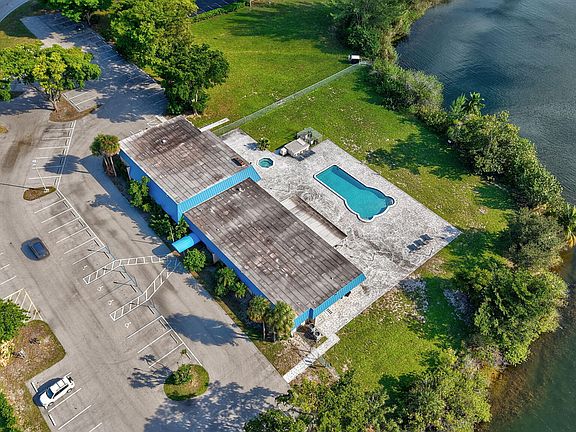 2nd image of 4741 NW 13th Avenue