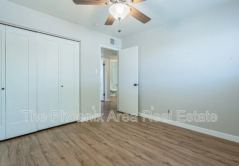1102 N 72nd Pl — Photo 21