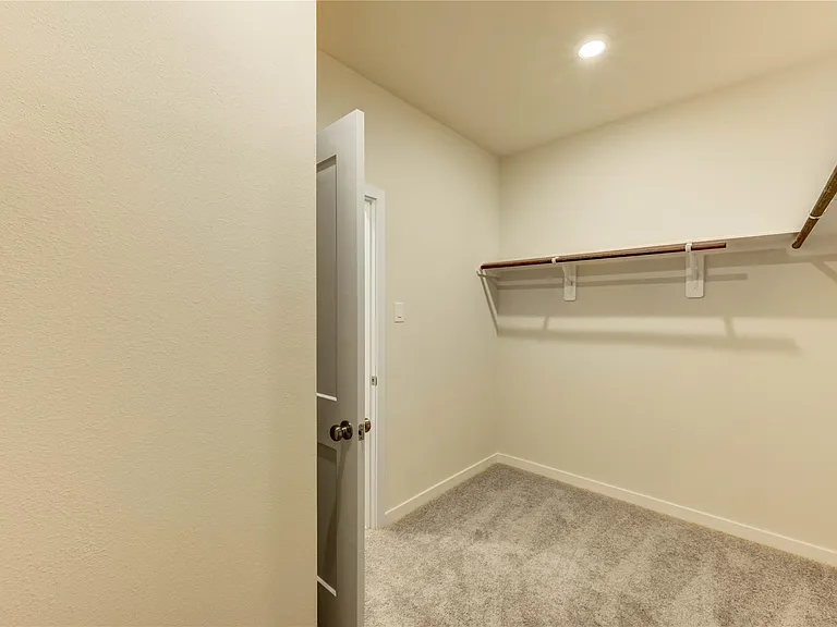 21526 George Wayne Way — Photo 35