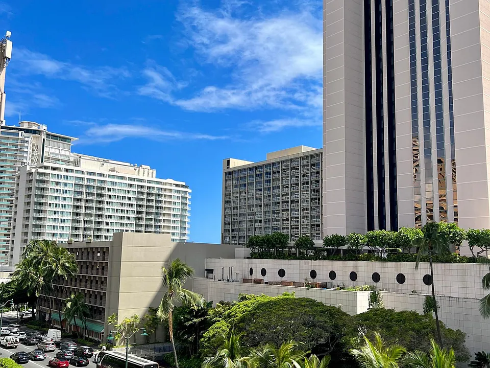 1684 Ala Moana Blvd #553