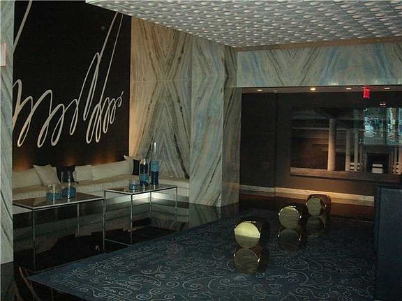 5th image of 325 S Biscayne Blvd APT 03116