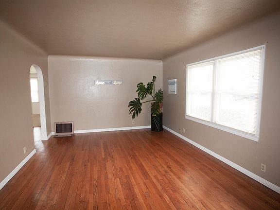3rd image of 812 N White St