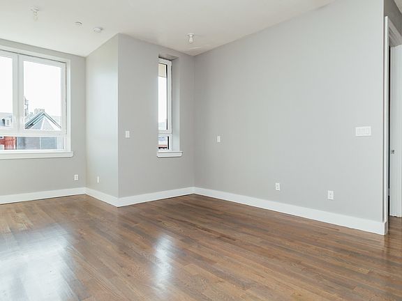 2nd image of 253 Evergreen Ave #1