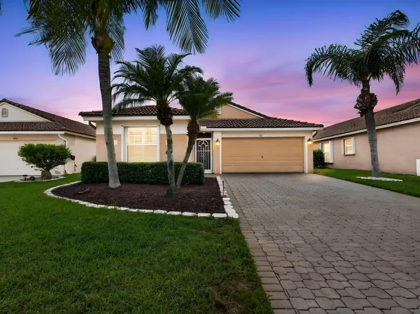 827 NW Greenwich Court, Port St Lucie, FL 34983