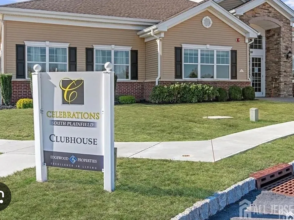 532 E Celebration Way #532