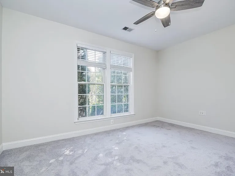 305 Redland Blvd #101 — Photo 33