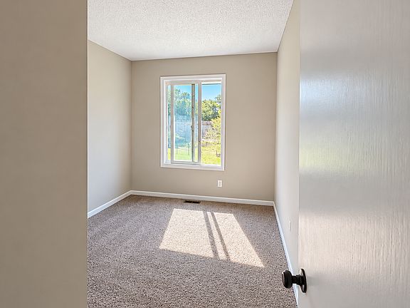 5th image of 2933 69th Ln N