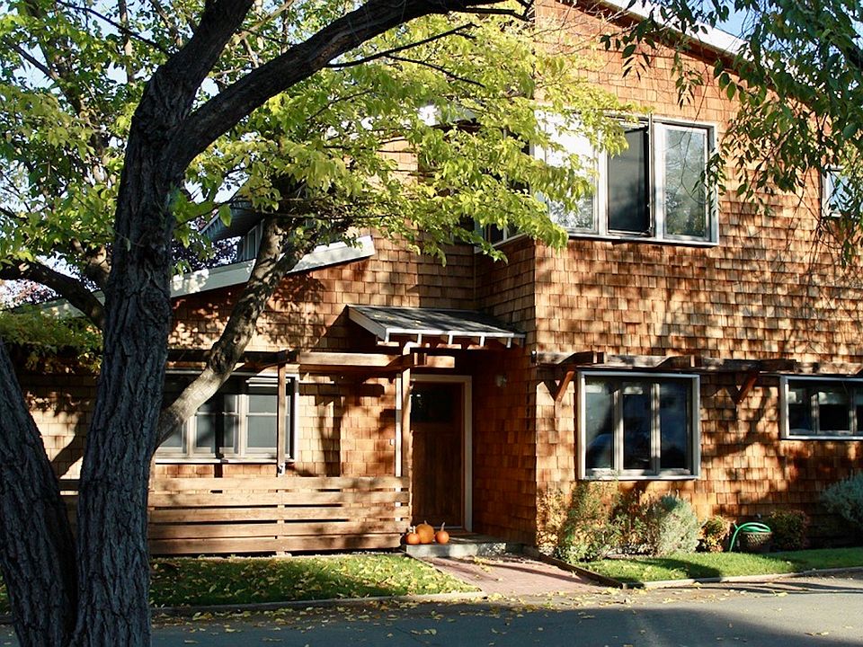 2nd image of 1925 2nd Ave