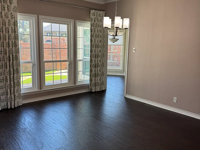 7117 Holly Square Ct — Photo 12