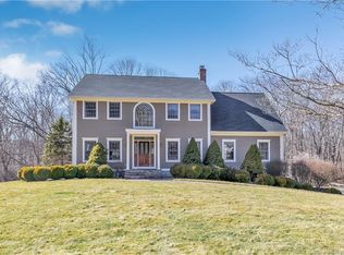 102 Pease Rd, Woodbridge, CT 06525