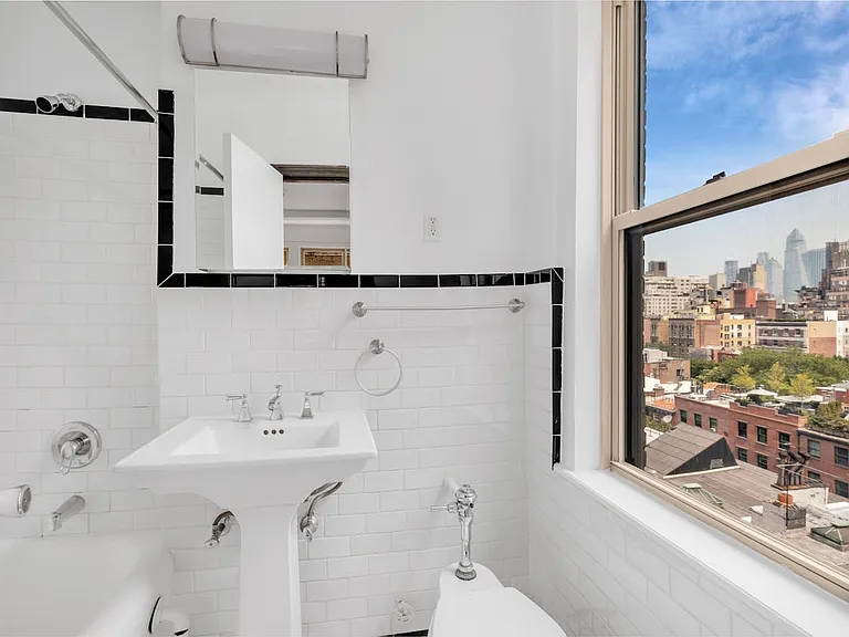 24 5th Ave #1029 — Photo 10