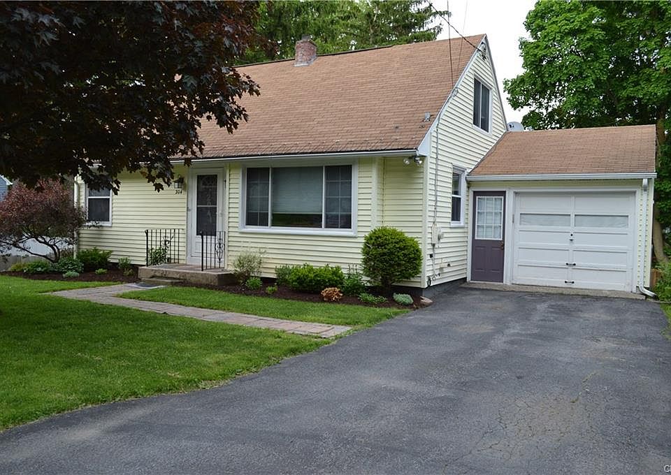 1st image of 204 McClennan Dr