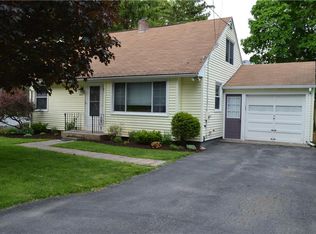 204 McClennan Dr, Fayetteville, NY 13066