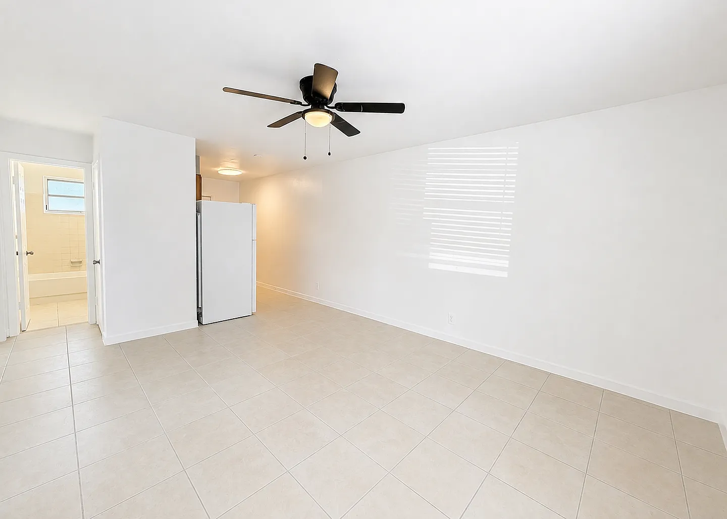 497 NW 42nd St — Photo 3