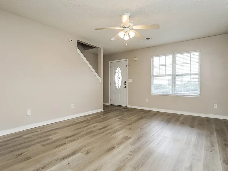 4115 Mission Way — Photo 5