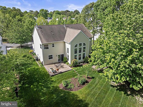 2nd image of 125 Kensington Dr