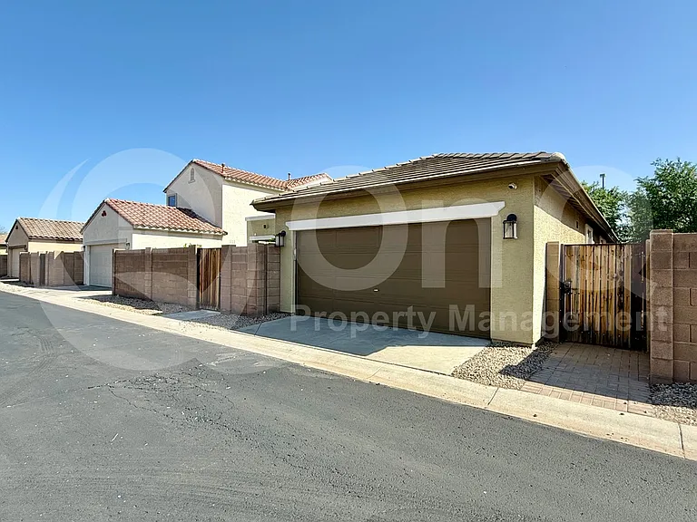 3308 E Patrick St — Photo 30