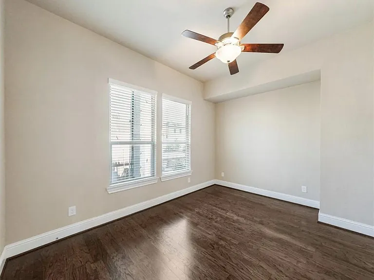 6005A Kansas St — Photo 20