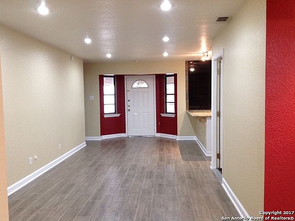 5th image of 6907 N Forest Crest St