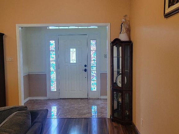 2nd image of 3538 Grandview Dr