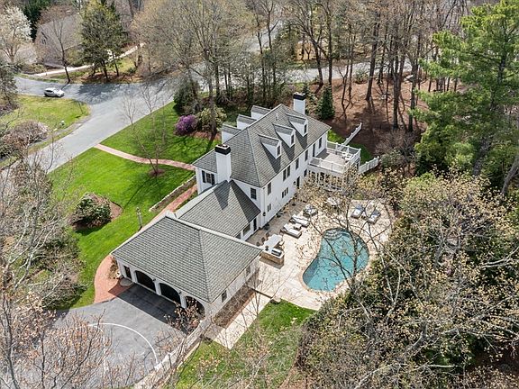 3rd image of 23 Old Farm Rd