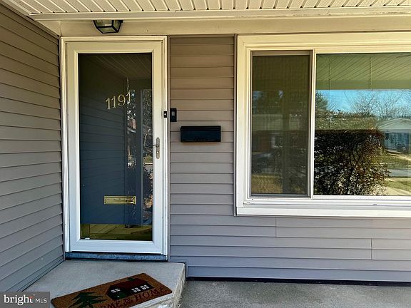 2nd image of 1191 Shoreham Rd