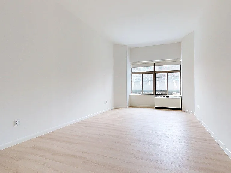 90 Washington St #3G — Photo 3