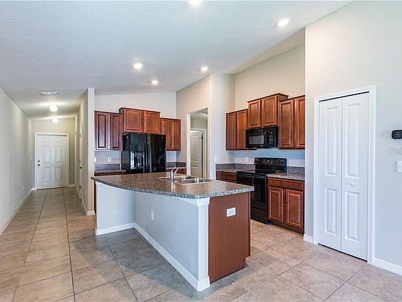 2nd image of 317 Cascade Bend Dr
