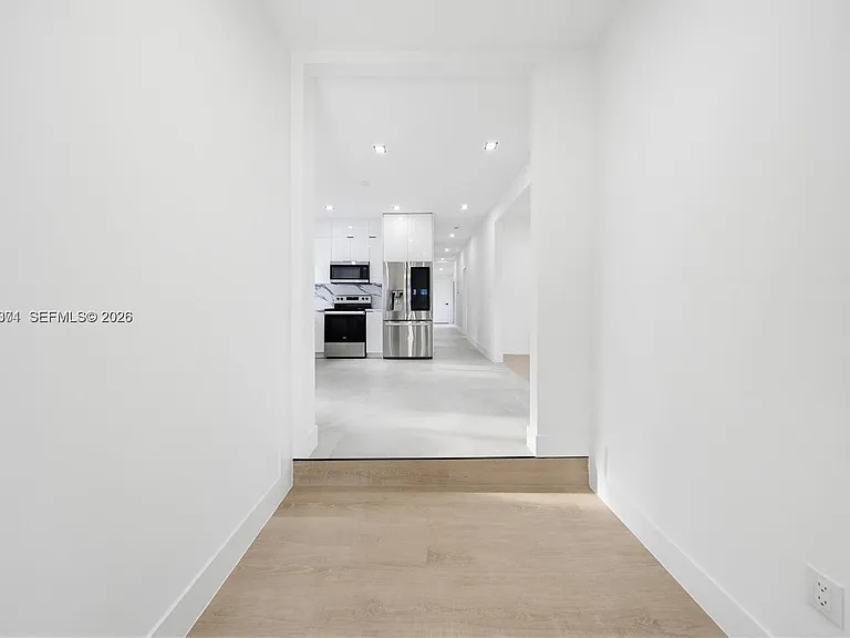 1021 NW 48th St — Photo 8