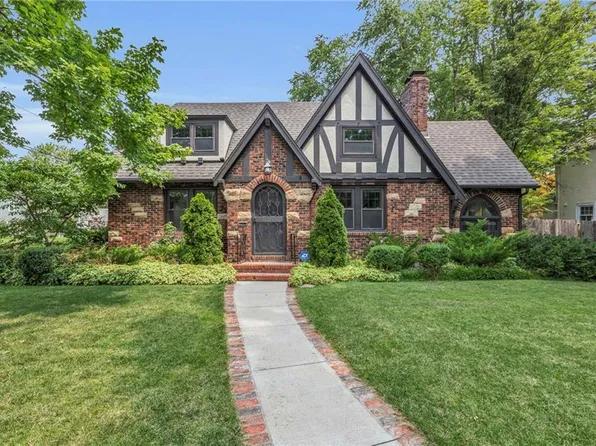 2216 W 50th St, Westwood Hills, KS 66205