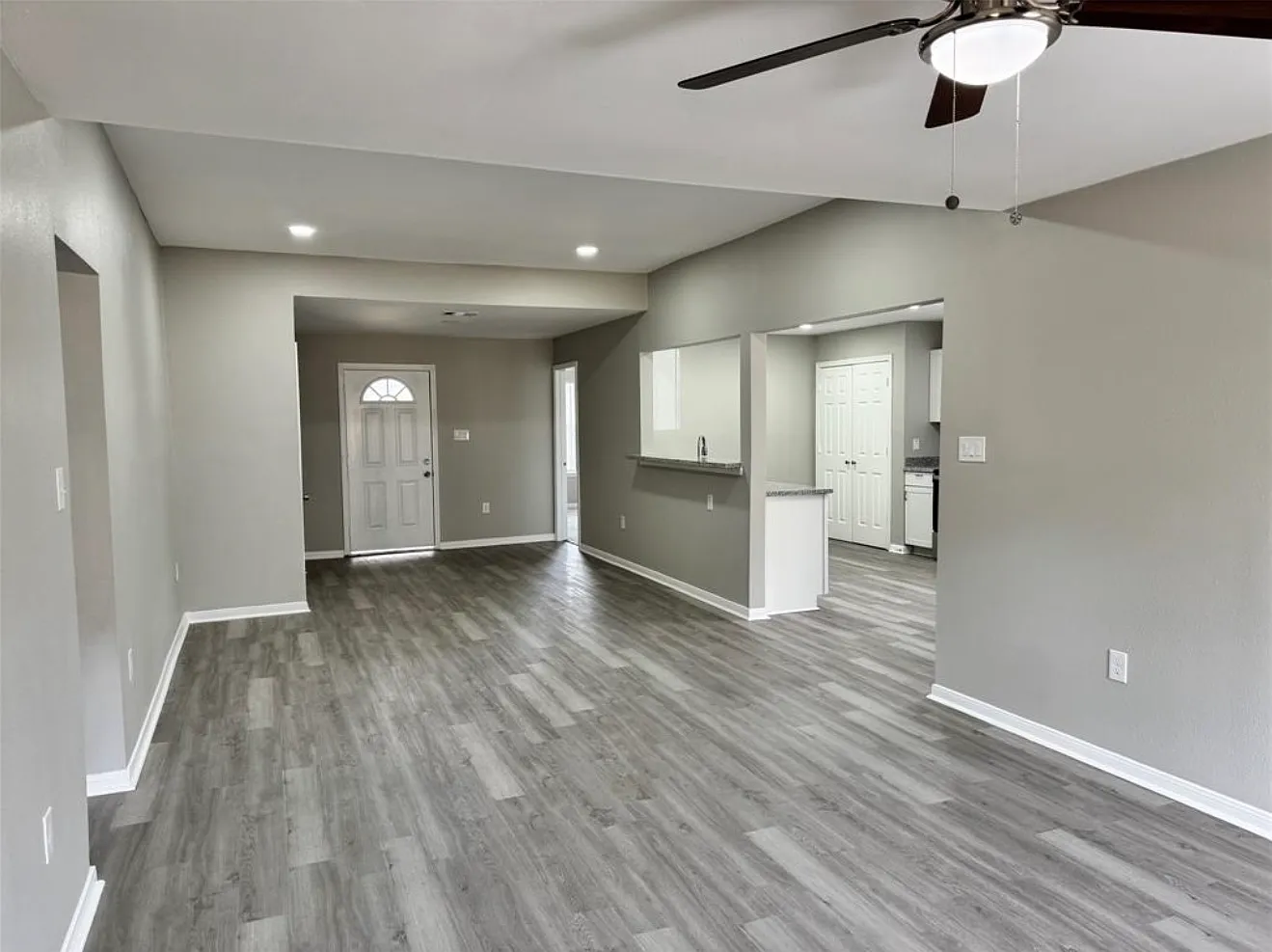 3 bed, 1434 sqft, $2,100 — Photo 2