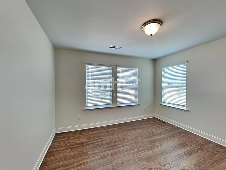 4911 Trayton Ave — Photo 23