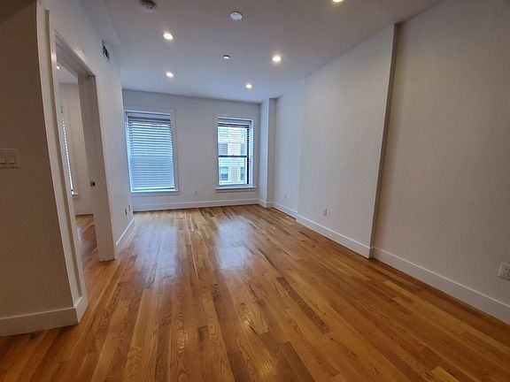 2nd image of 104 W 129th St APT 4