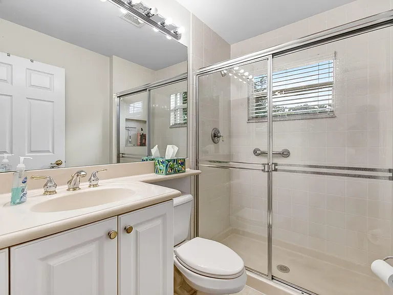 9895 Tallyrand Dr — Photo 18