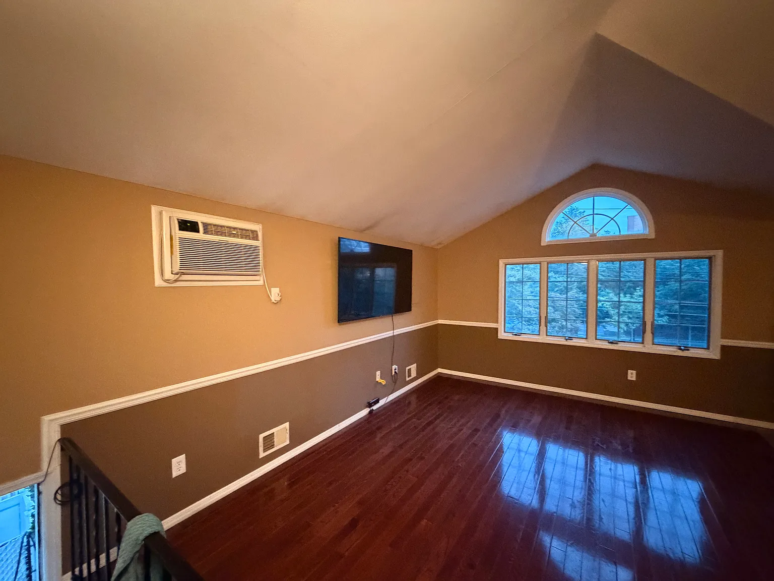 1 bed, $2,000 — Photo 2