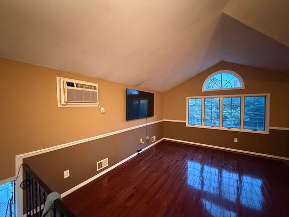 2nd image of 233 Kramer Ave Floor 2