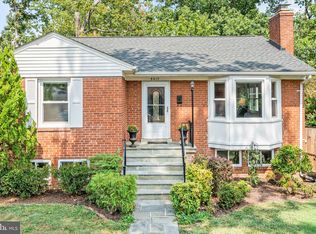 5417 4th St S, Arlington, VA 22204