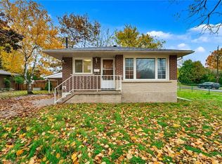 49 Beatrice St W, Oshawa, ON L1G 3M6