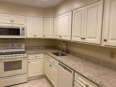 2nd image of 53 Cottonwood Ct