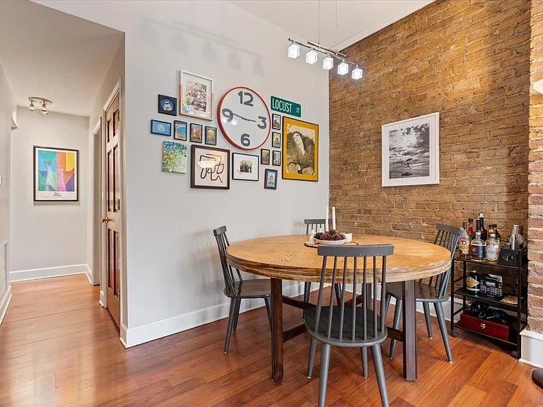 116 W Grand Ave #3 — Photo 13